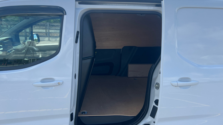 Peugeot Partner Standard Diesel 1.5 BlueHDi 100 Asphalt Van